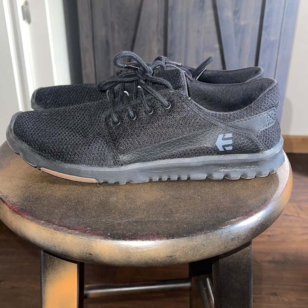 Etnies Scout Light Weight Athletic Sneaker